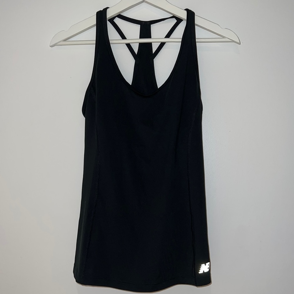 New Balance top